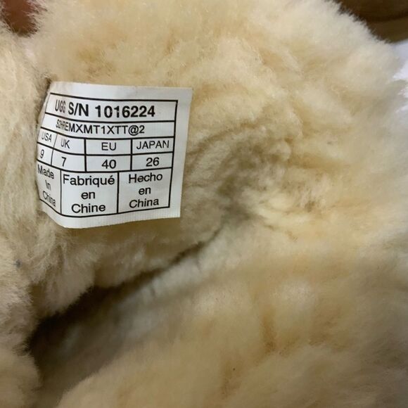 UGG Women's Pull On Sheepskin Warm Classic Tall II Boot, 1016224 - Chestnut 9/40 - Picture 12 of 14